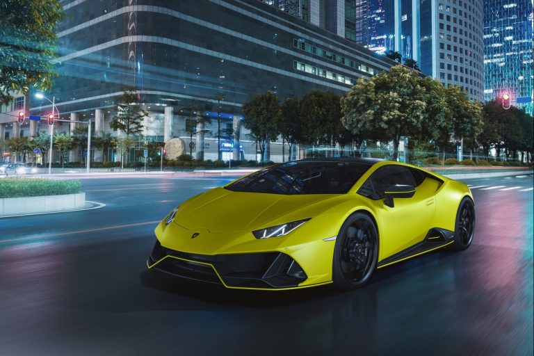 Lamborghini Huracán EVO Fluo Capsule: immagini ufficiali