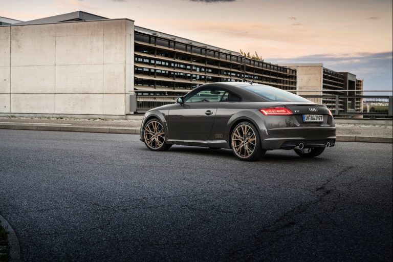 Audi TT Coupé e Roadster Bronze Selection 2021: immagini ufficiali