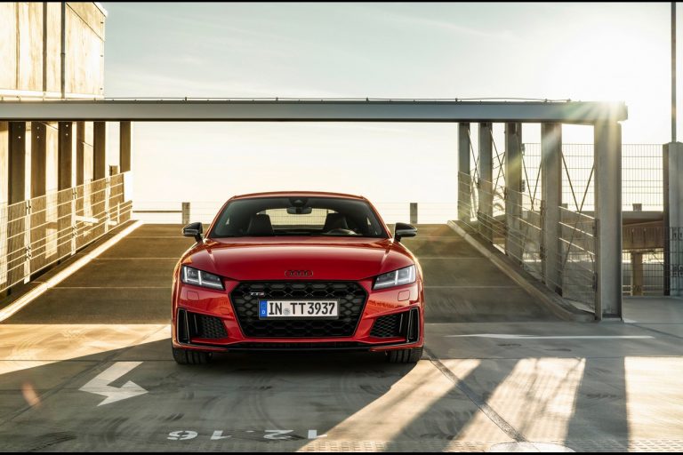 Audi TTS Competition Plus 2021: immagini ufficiali