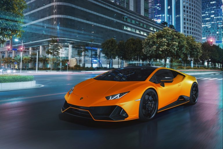 Lamborghini Huracán EVO Fluo Capsule: immagini ufficiali