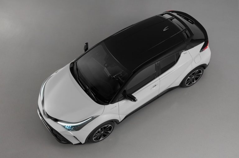 Toyota C-HR GR Sport 2021: immagini ufficiali