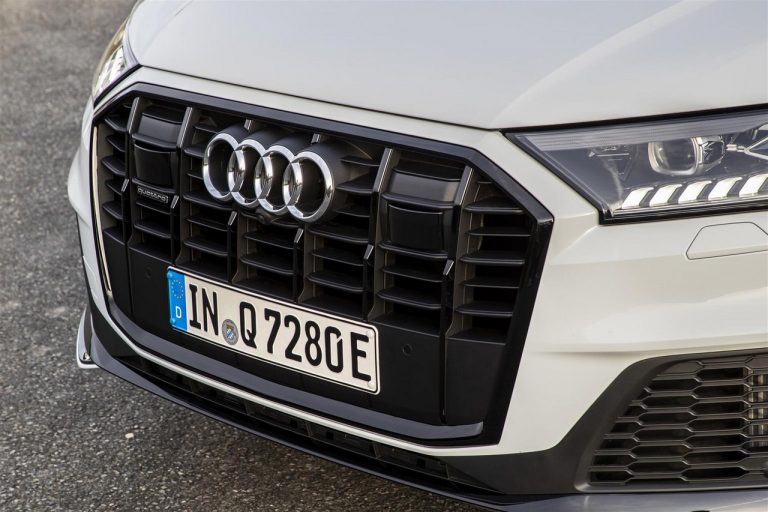 Audi Q7 TFSI e 2021: immagini ufficiali