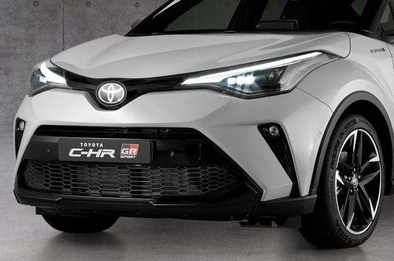 Toyota C-HR GR Sport 2021: immagini ufficiali