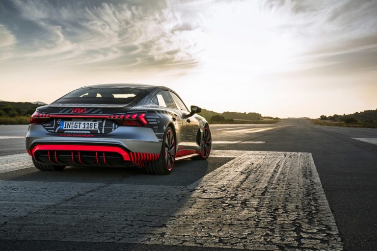 Audi RS e-tron GT: le immagini del prototipo