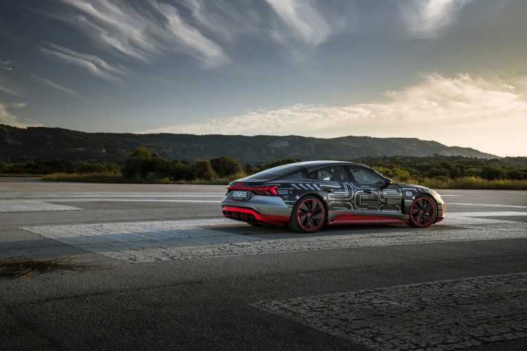 Audi RS e-tron GT: le immagini del prototipo
