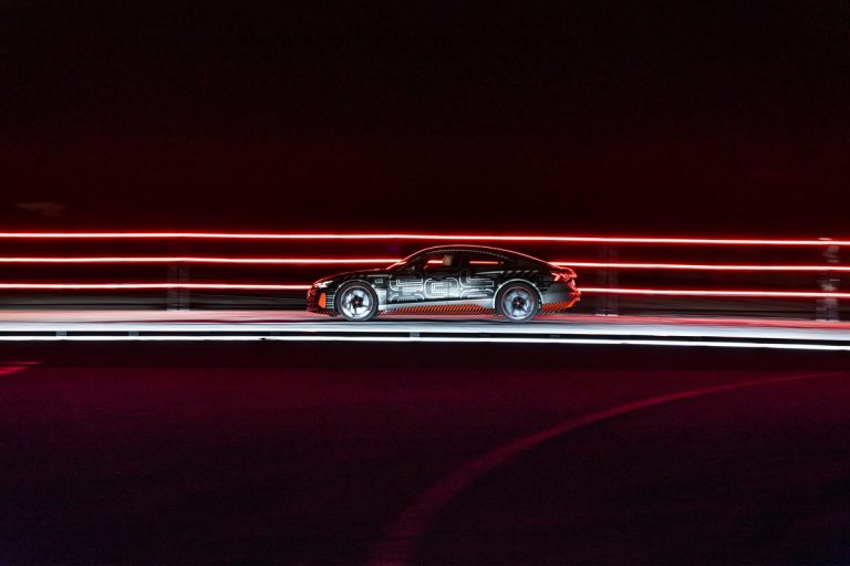 Audi RS e-tron GT: le immagini del prototipo