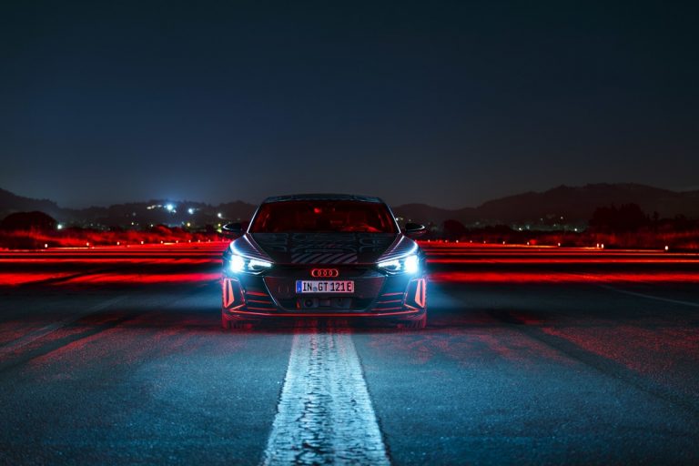 Audi RS e-tron GT: le immagini del prototipo