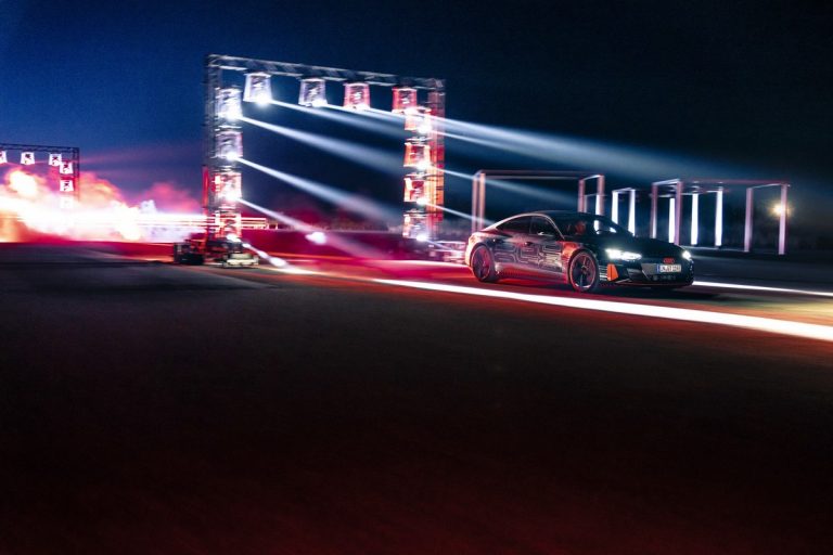Audi RS e-tron GT: le immagini del prototipo