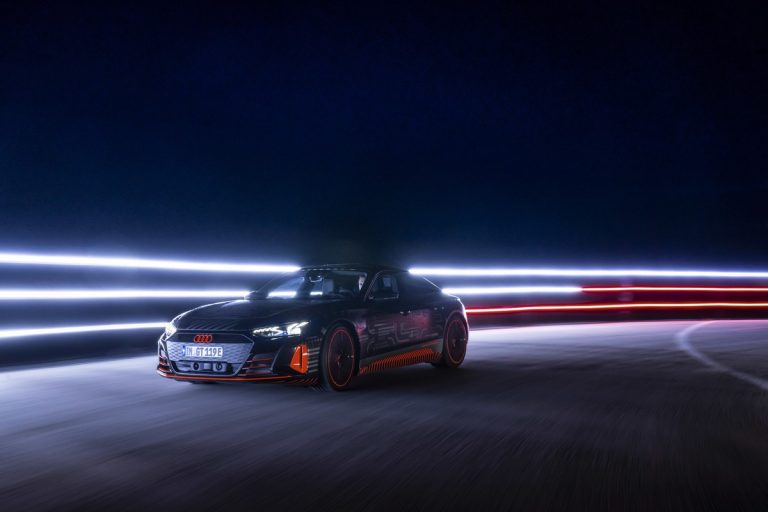 Audi RS e-tron GT: le immagini del prototipo