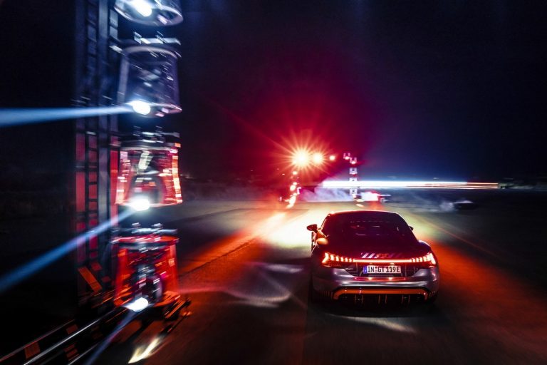 Audi RS e-tron GT: le immagini del prototipo