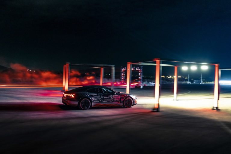 Audi RS e-tron GT: le immagini del prototipo
