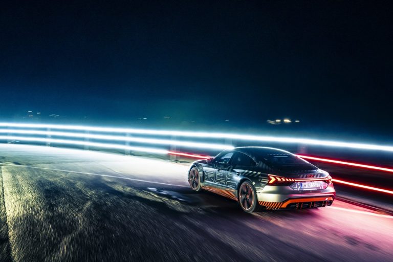 Audi RS e-tron GT: le immagini del prototipo