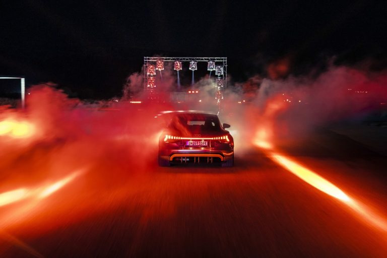 Audi RS e-tron GT: le immagini del prototipo