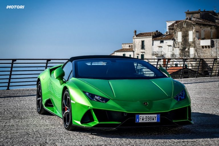 Lamborghini Huracán EVO Spyder: la prova su strada