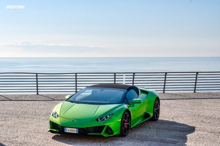 Lamborghini Huracán EVO Spyder: la prova su strada