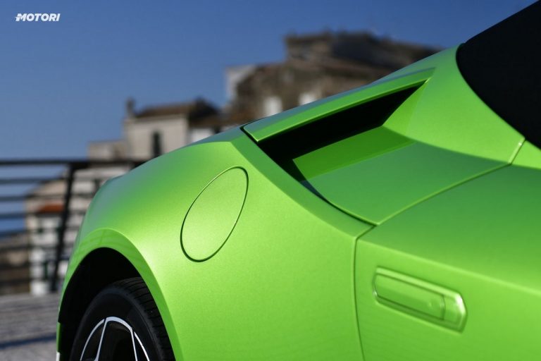 Lamborghini Huracán EVO Spyder: la prova su strada