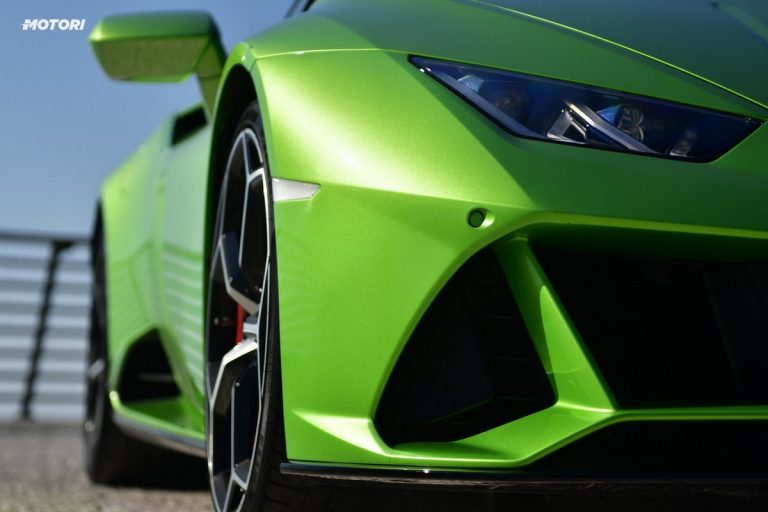 Lamborghini Huracán EVO Spyder: la prova su strada