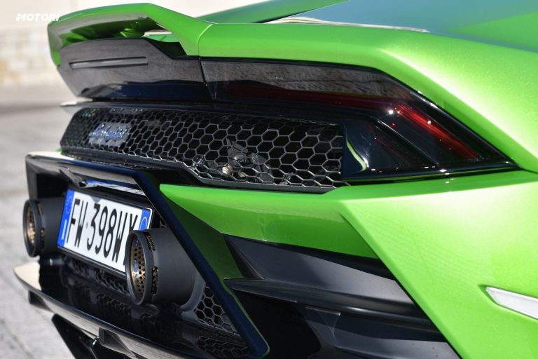 Lamborghini Huracán EVO Spyder: la prova su strada