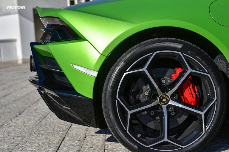 Lamborghini Huracán EVO Spyder: la prova su strada