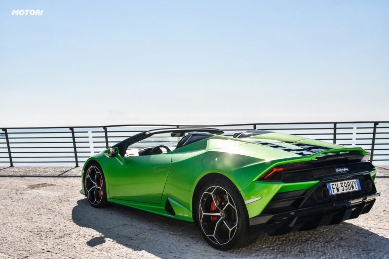 Lamborghini Huracán EVO Spyder: la prova su strada