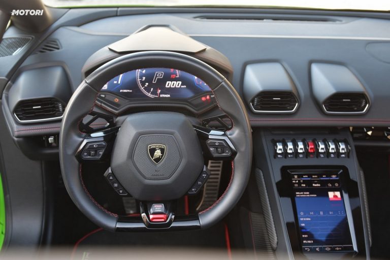 Lamborghini Huracán EVO Spyder: la prova su strada
