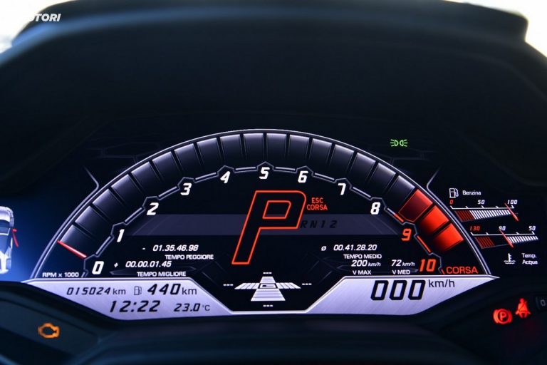 Lamborghini Huracán EVO Spyder: la prova su strada