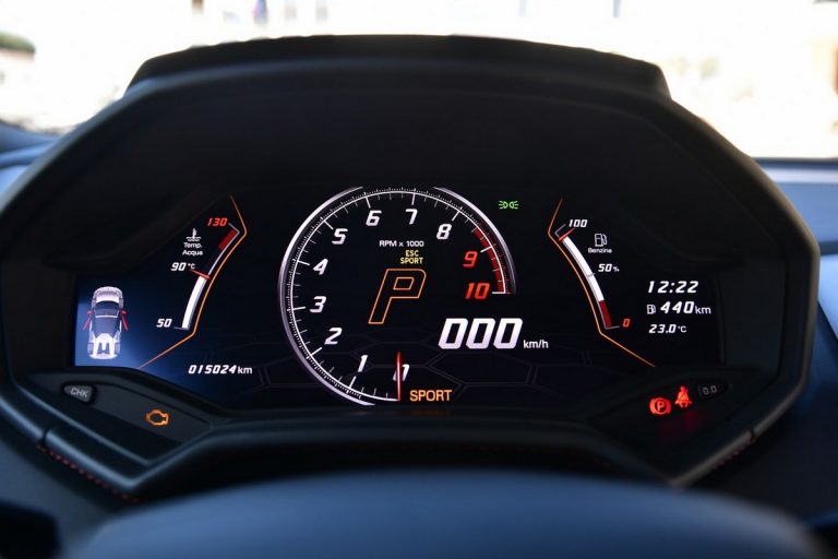Lamborghini Huracán EVO Spyder: la prova su strada