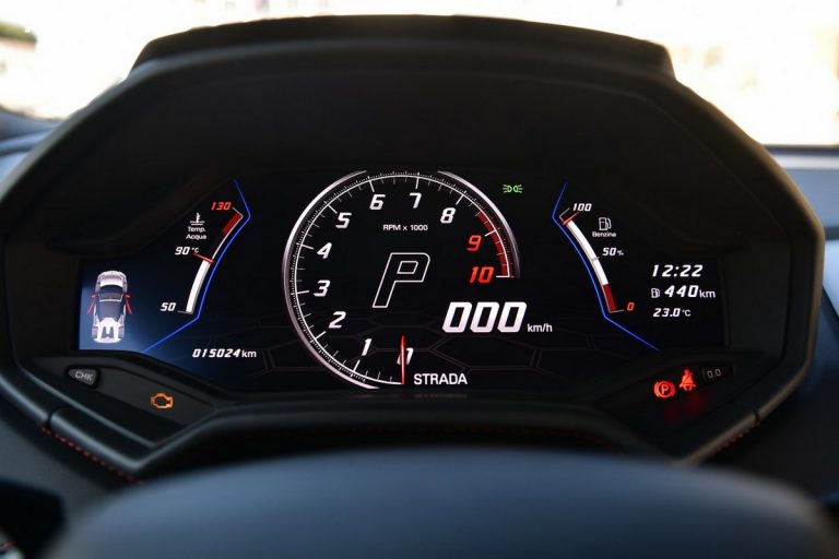 Lamborghini Huracán EVO Spyder: la prova su strada