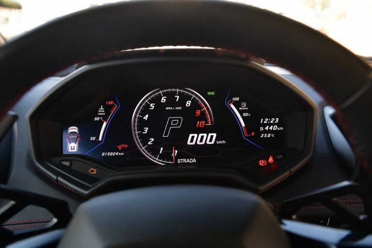 Lamborghini Huracán EVO Spyder: la prova su strada