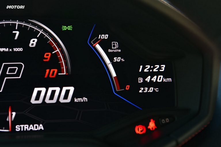 Lamborghini Huracán EVO Spyder: la prova su strada