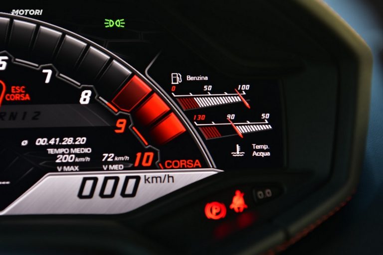 Lamborghini Huracán EVO Spyder: la prova su strada