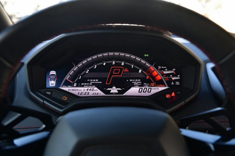 Lamborghini Huracán EVO Spyder: la prova su strada