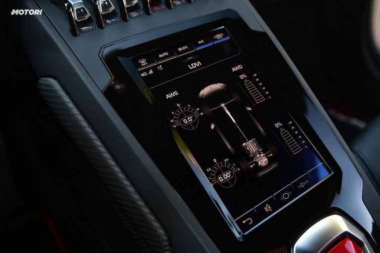Lamborghini Huracán EVO Spyder: la prova su strada