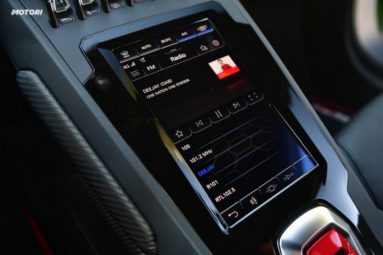 Lamborghini Huracán EVO Spyder: la prova su strada