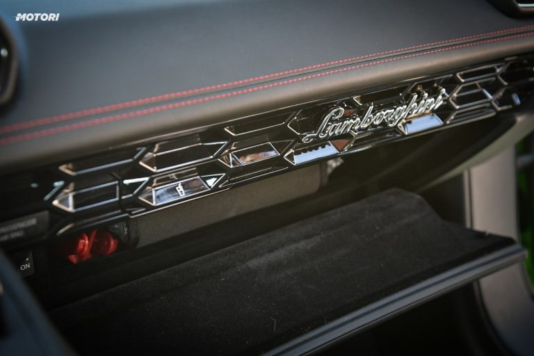Lamborghini Huracán EVO Spyder: la prova su strada