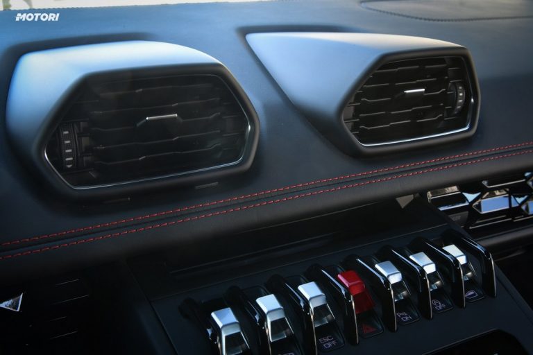 Lamborghini Huracán EVO Spyder: la prova su strada