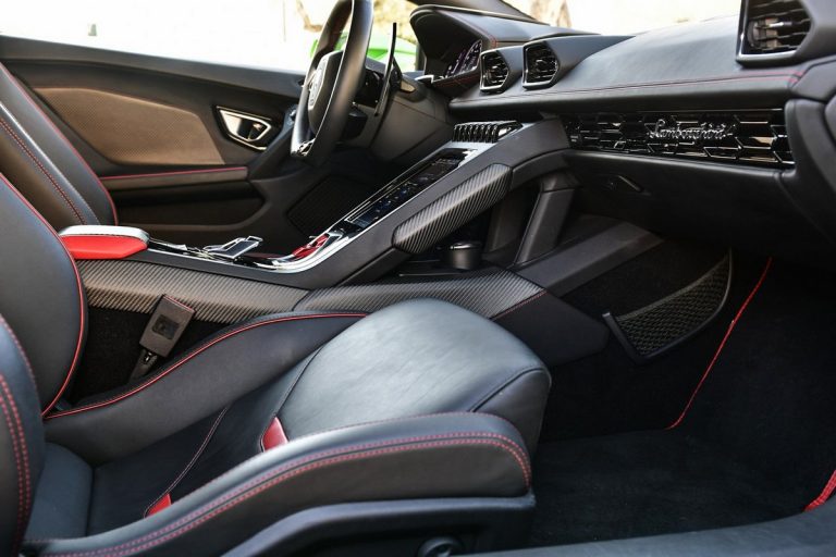 Lamborghini Huracán EVO Spyder: la prova su strada