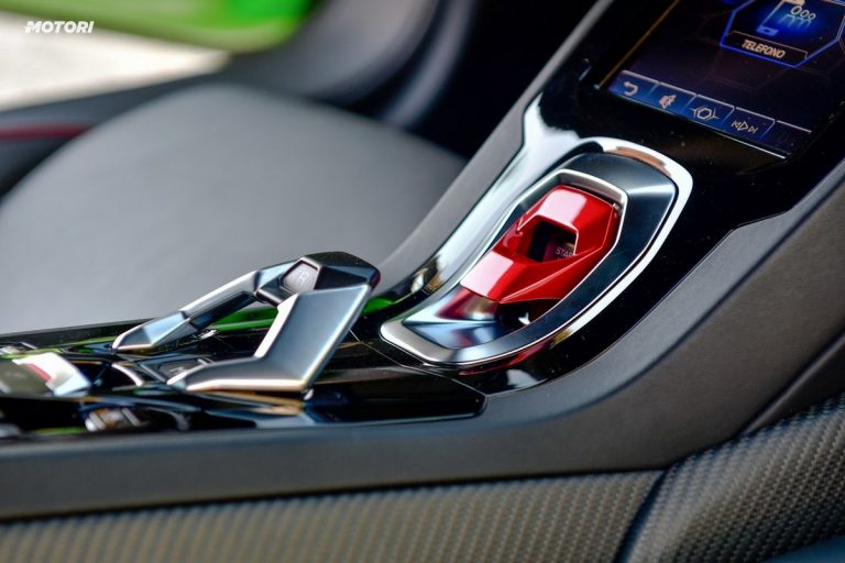 Lamborghini Huracán EVO Spyder: la prova su strada