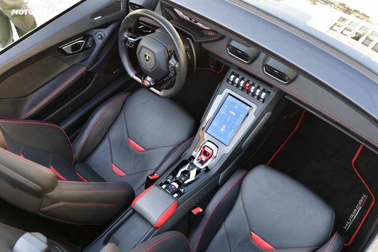Lamborghini Huracán EVO Spyder: la prova su strada