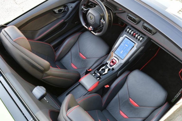 Lamborghini Huracán EVO Spyder: la prova su strada