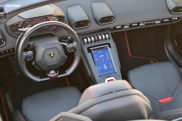 Lamborghini Huracán EVO Spyder: la prova su strada
