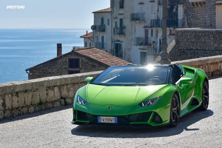 Lamborghini Huracán EVO Spyder: la prova su strada