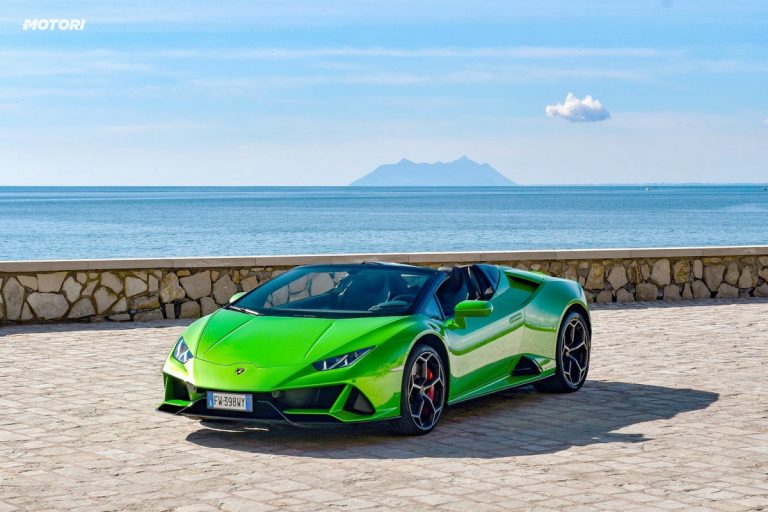 Lamborghini Huracán EVO Spyder: la prova su strada