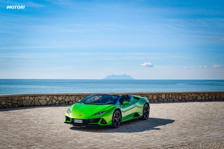 Lamborghini Huracán EVO Spyder: la prova su strada