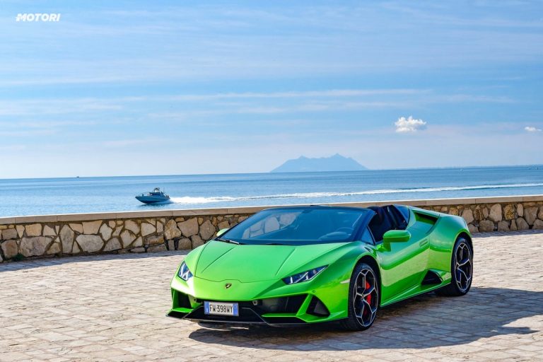 Lamborghini Huracán EVO Spyder: la prova su strada
