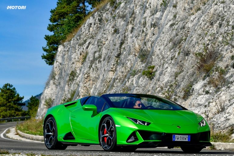 Lamborghini Huracán EVO Spyder: la prova su strada
