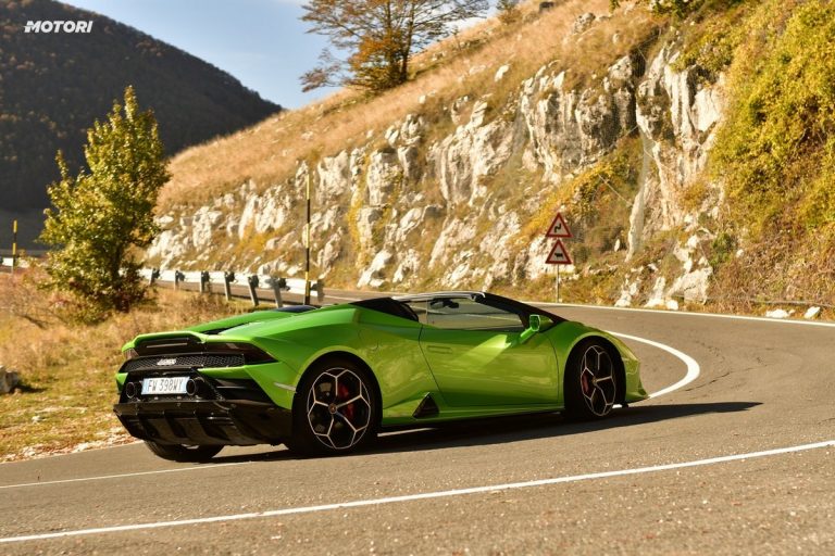 Lamborghini Huracán EVO Spyder: la prova su strada
