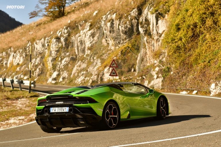 Lamborghini Huracán EVO Spyder: la prova su strada