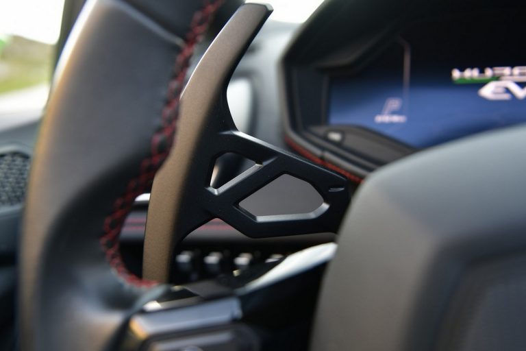 Lamborghini Huracán EVO Spyder: la prova su strada