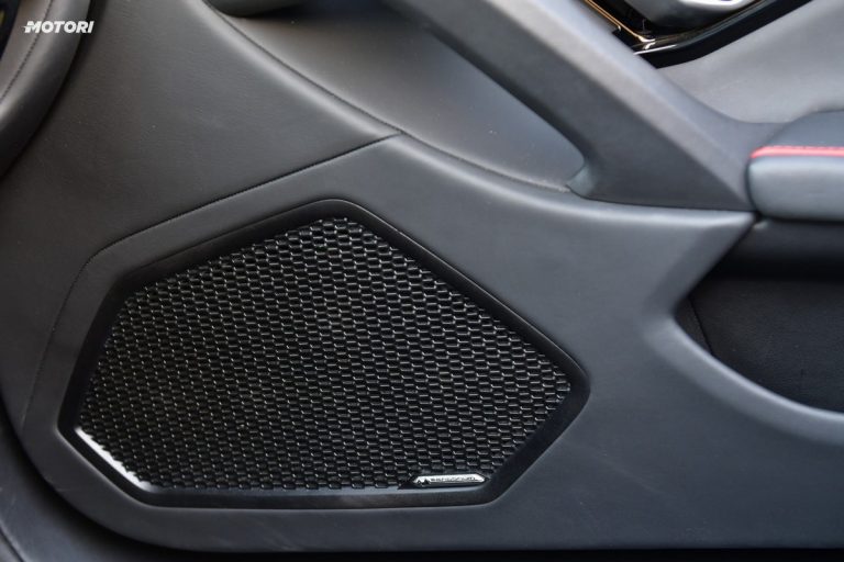 Lamborghini Huracán EVO Spyder: la prova su strada